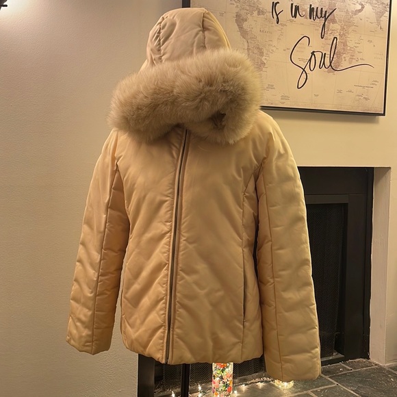 Beige winter jacket - Picture 3 of 16